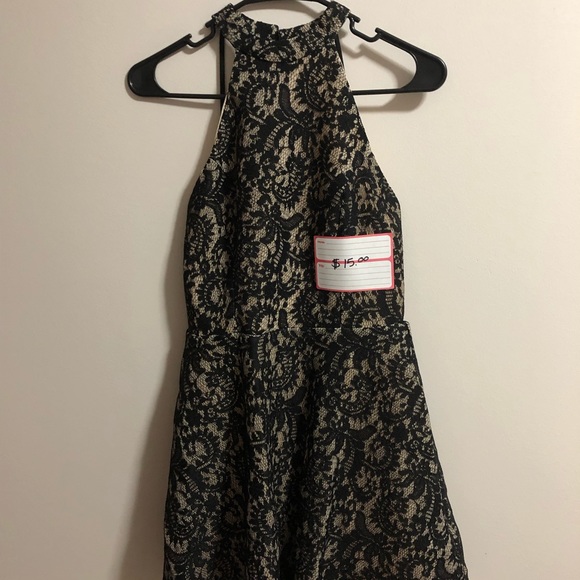 Dress - Picture 1 of 4
